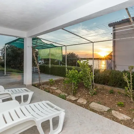 Apartman Ante Razanj